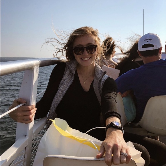 Meet your Posher, Emily - Picture 2 of 2